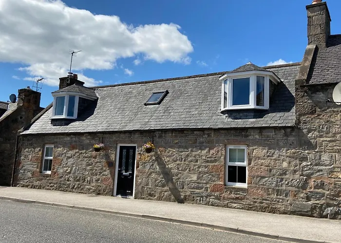Islas Cottage, A Home In The Heart Of Speyside